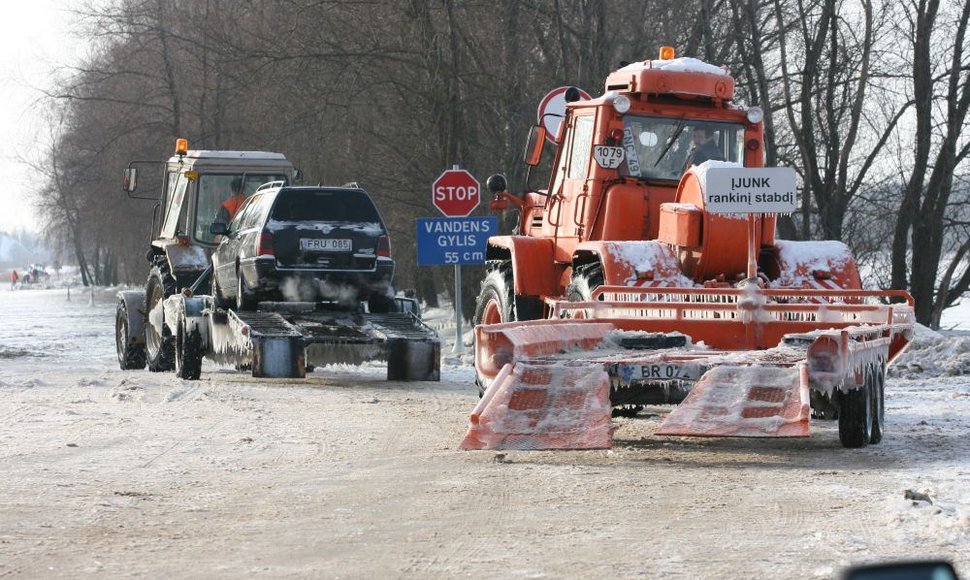 Rusniškių kasdienybė – kelionė per aplietą kelią