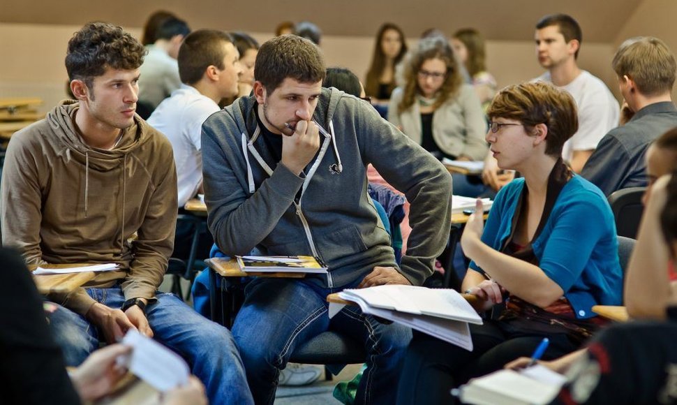 Į LCC tarptautinį universitetą suvažiavo studentai iš užsienio. 