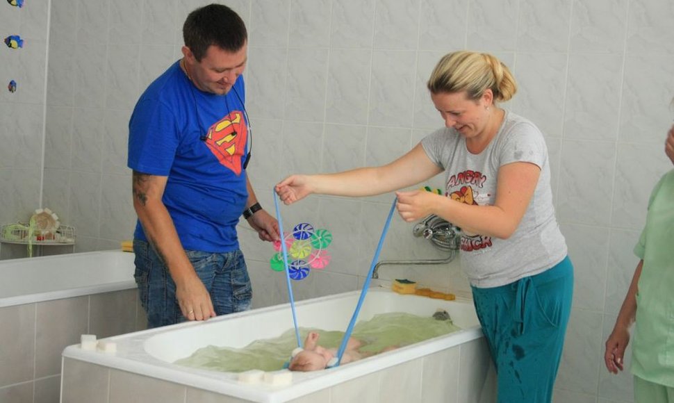 Klaipėdos sveikatos priežiūros centre kūdikių vonių ir baseinų procedūros buvo itin populiarios tarp jaunų šeimų. 