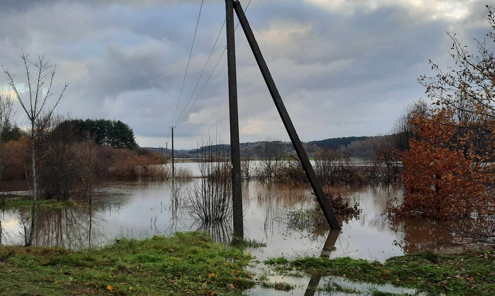Kartenoje per naktį stipriai pakilo Minijos vanduo