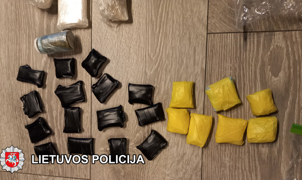 Sulaikytas 28-erių klaipėdietis, dideliais kiekiais platinęs narkotines medžiagas
