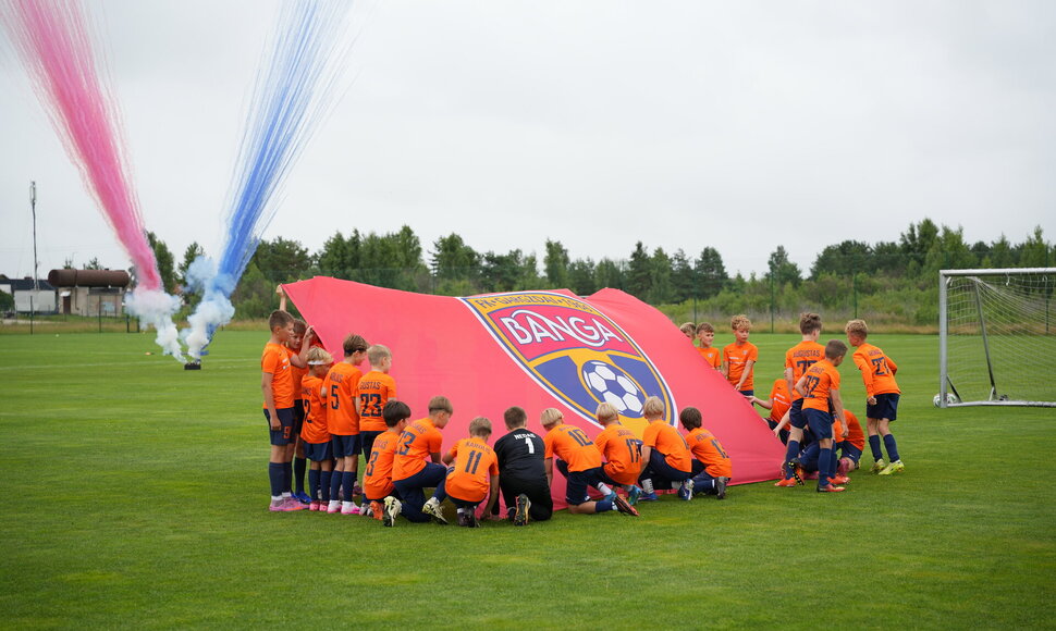 Prie Dovilų karjerų oficialiai atidaryta moderni futbolo stovyklavietė