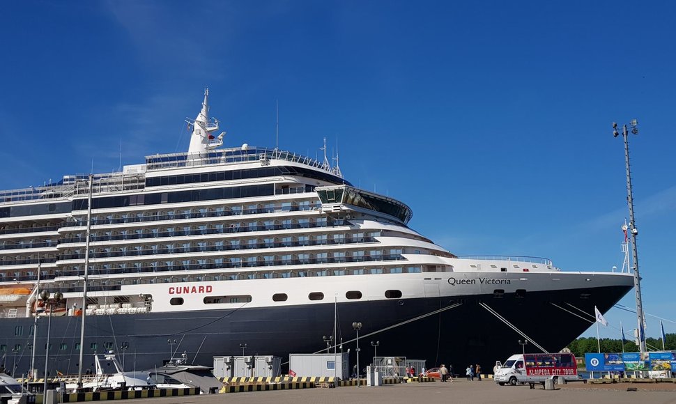 Į Klaipėdą atplaukė ištaigingas karališkas laivas „Queen Victoria“