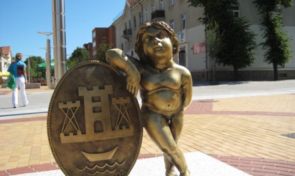 Berniuko skulptūra buvo pastatyta 2008-ųjų vasarą.