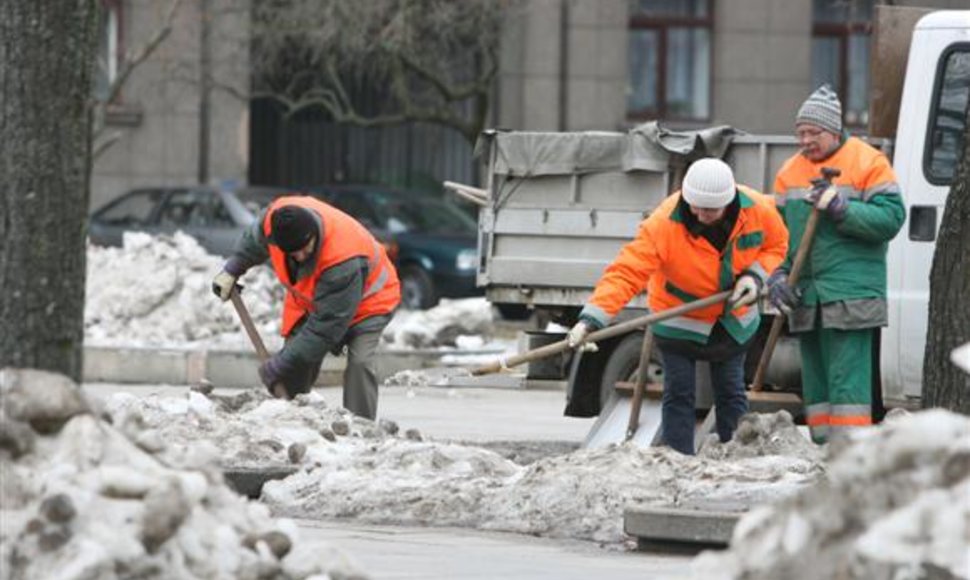Nuo šiol atsakomybė už miesto gatvių valymą bei tvarkymą gula ant bendrovės „Kauno švara“ pečių. 