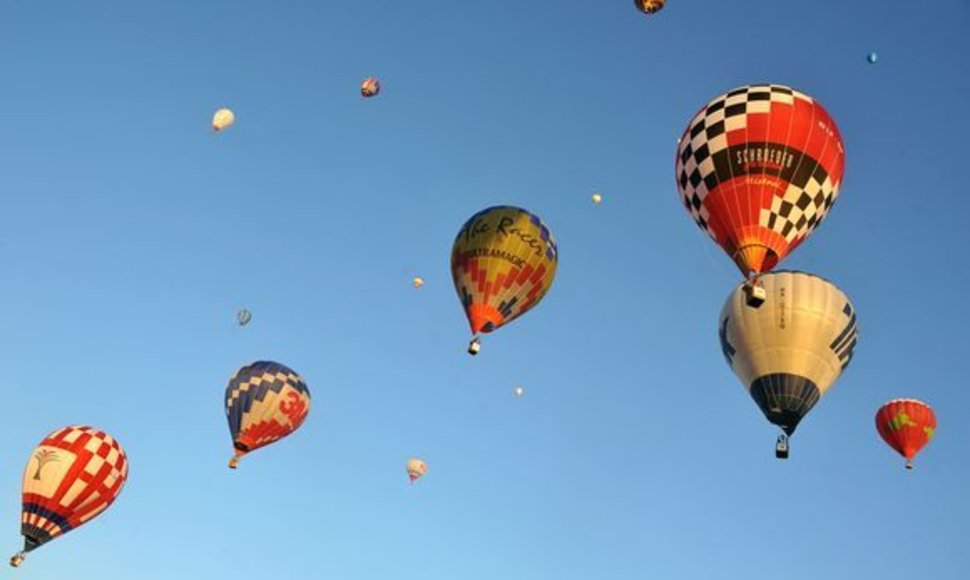 Prancūzijoje oro balionų varžybos