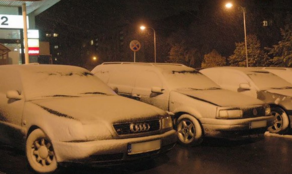 Trečiadienio naktį Vilniuje iškrito pirmasis sniegas