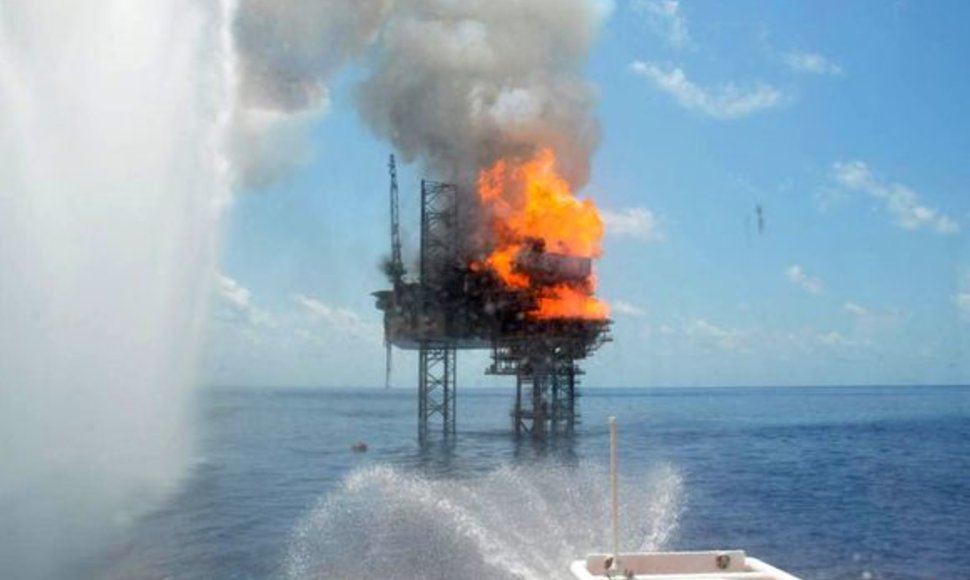Naftos platforma
