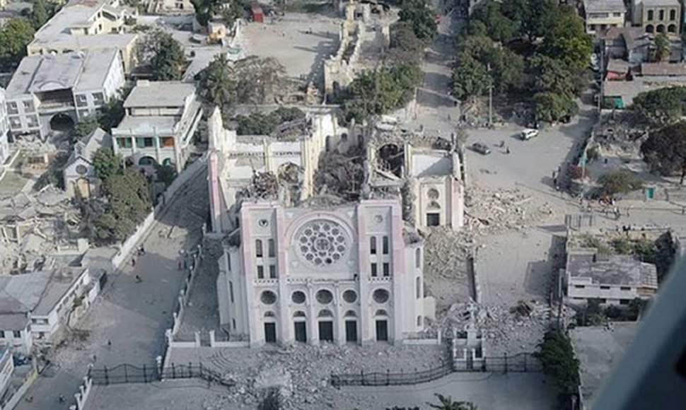 Haičio sostinė po žemės drebėjimo