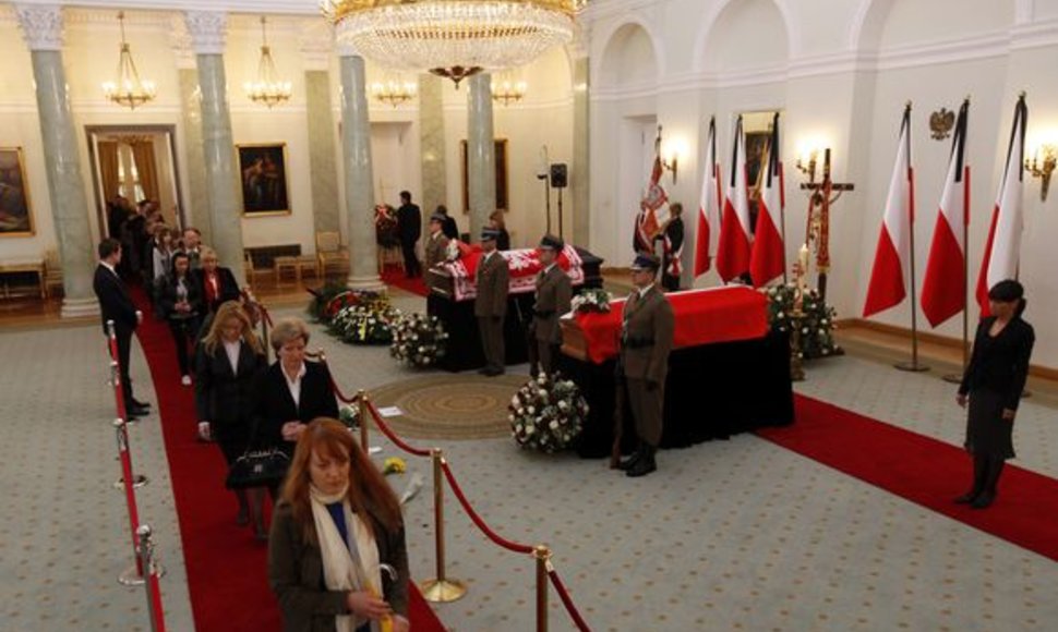 Lenkijos prezidentas su žmona bus palaidoti sekmadienį