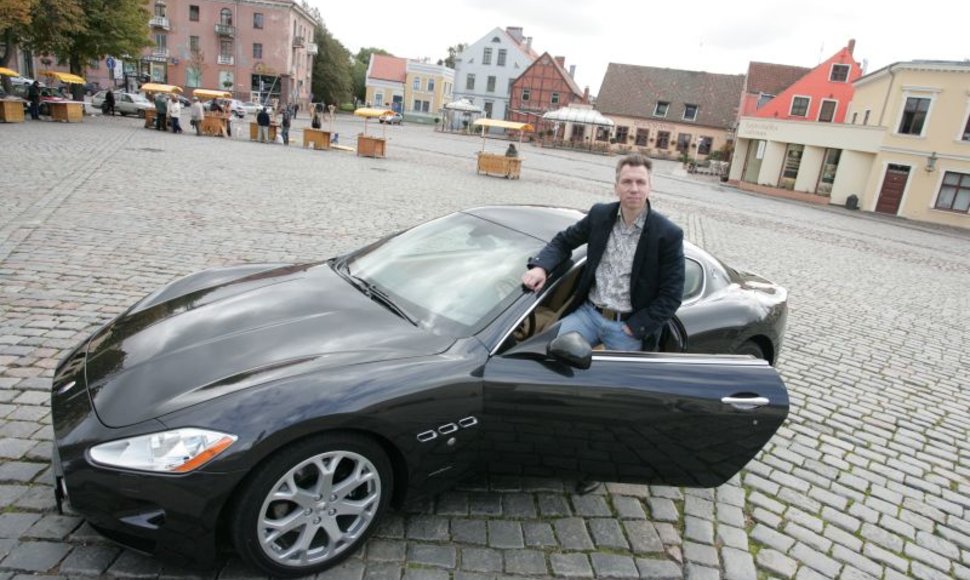 Foto naujienai: Kazys Paulikas ir jo automobiliai 