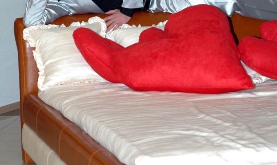 Foto naujienai: Mino savo mylimajai Kristinai Navickaitei šv.Valentino dienos proga dovanos lovą