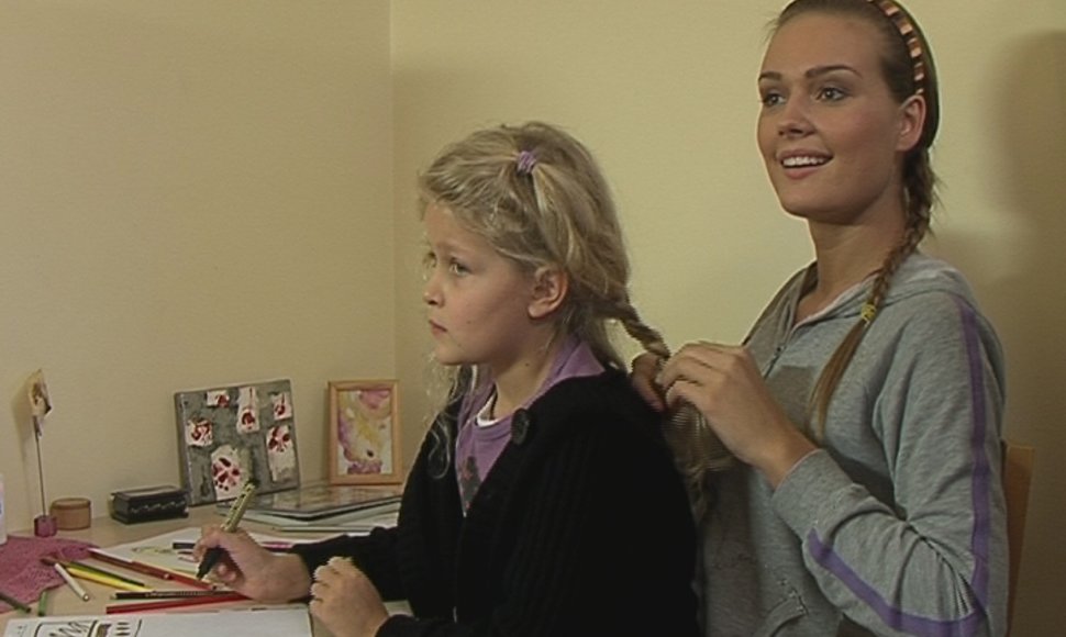 Foto naujienai: Ramunės Piekautaitės dukra Ula vaidina TV3 seriale 