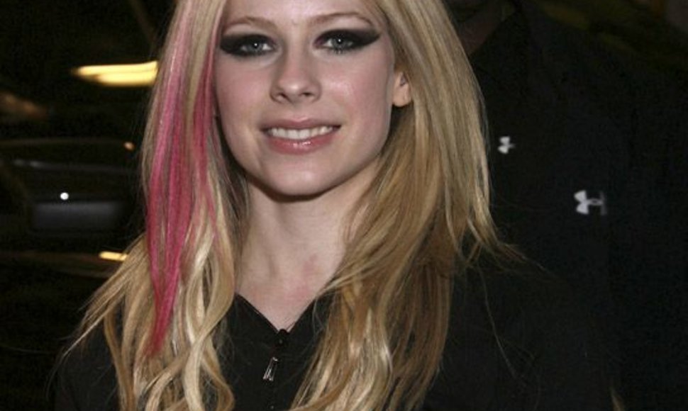 Foto naujienai: Avril Lavigne dėl ligos atidėjo 6 koncertus