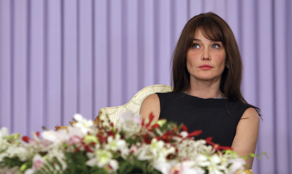 Foto naujienai: Carla Bruni  ir 30 jos meilužių