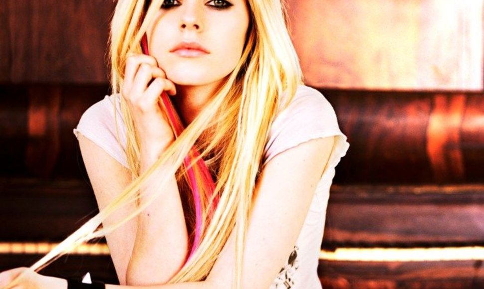Foto naujienai: Avril Lavigne į Lietuvą atvyks su 14 muzikantų ir šokėjų 