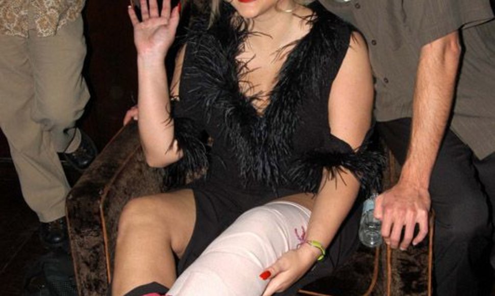 Foto naujienai: Anna Nicole Smith (1967-2007). Vis dėl to nužudyta?