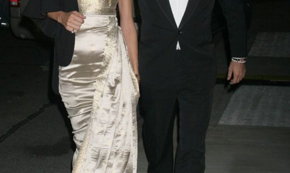Foto naujienai: Uma Thurman ir Arpadas Bussonas. Gaudžia vestuvių varpai?