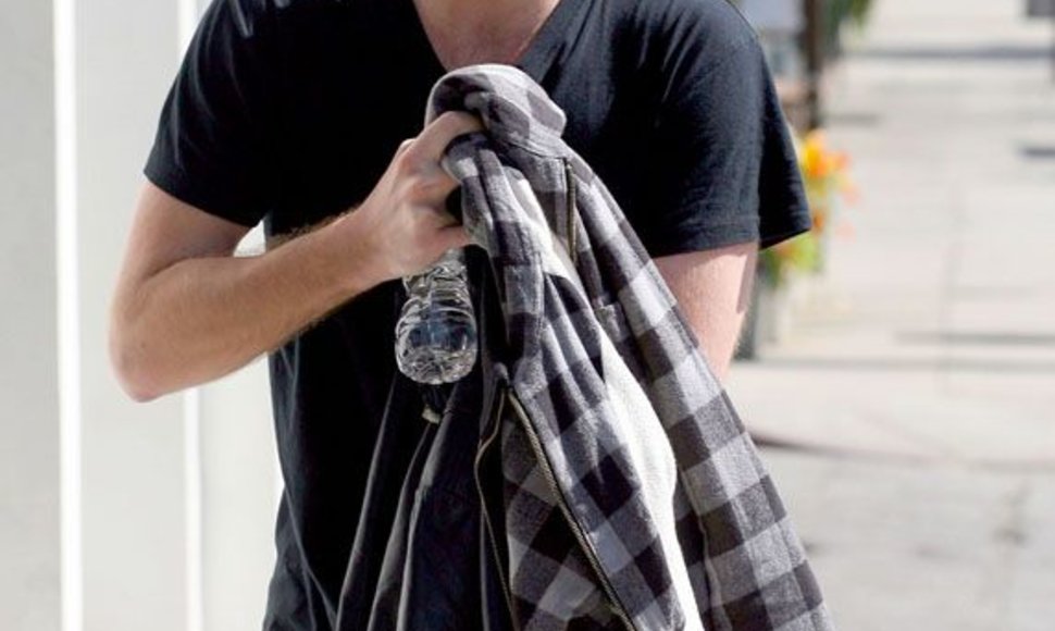 Foto naujienai: Robertas Pattinsonas: dvokiantis suskretėlis?