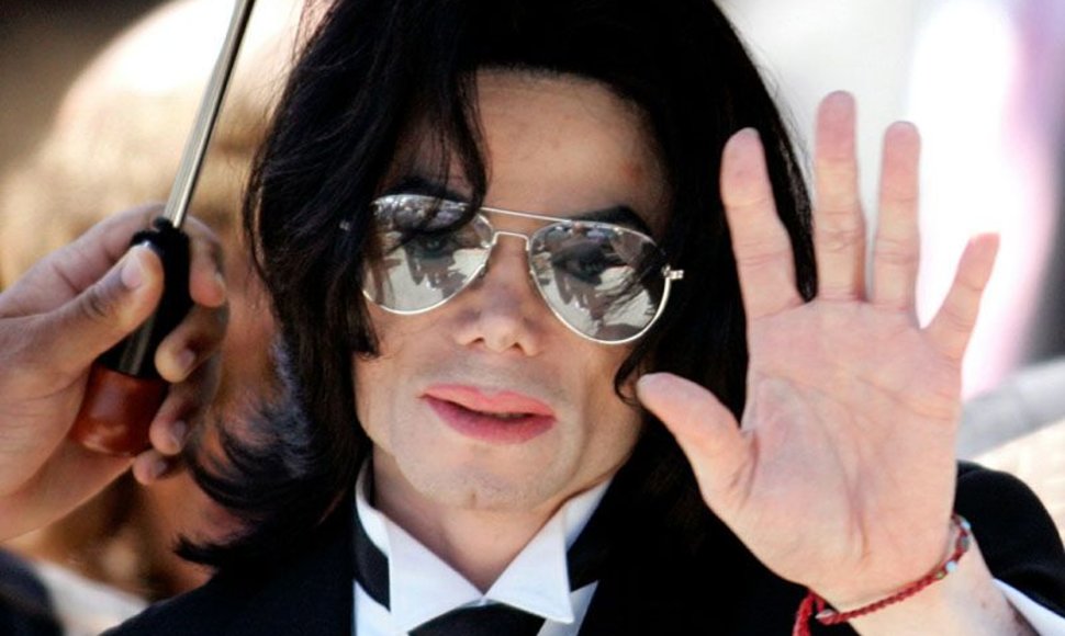 Foto naujienai: Mirė popscenos karalius Michaelis Jacksonas