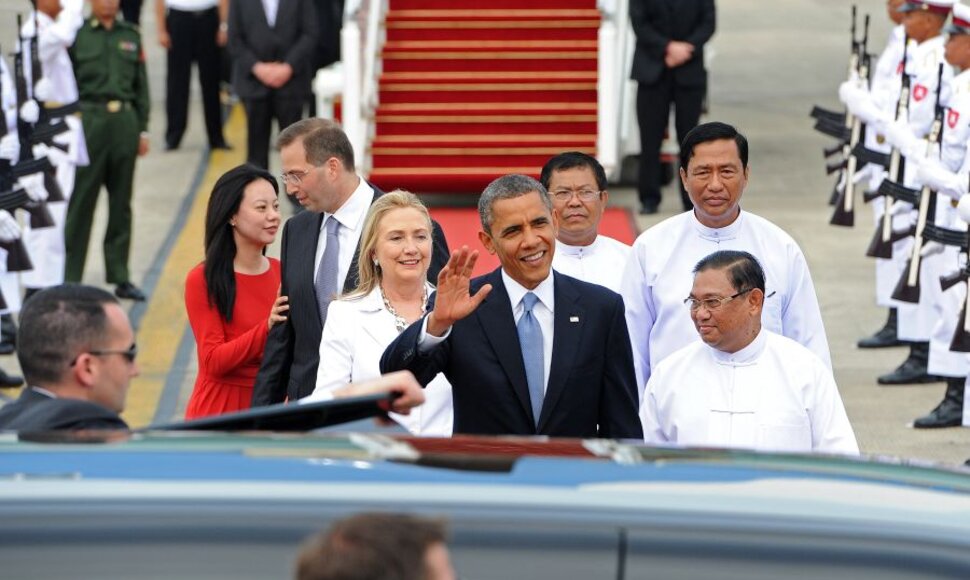 Barackas Obama pirmadienį atvyko į Mianmarą.
