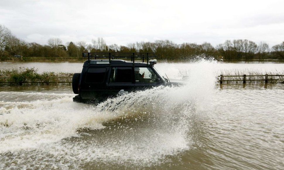 Potvynis pietvakarių Anglijos miestuose