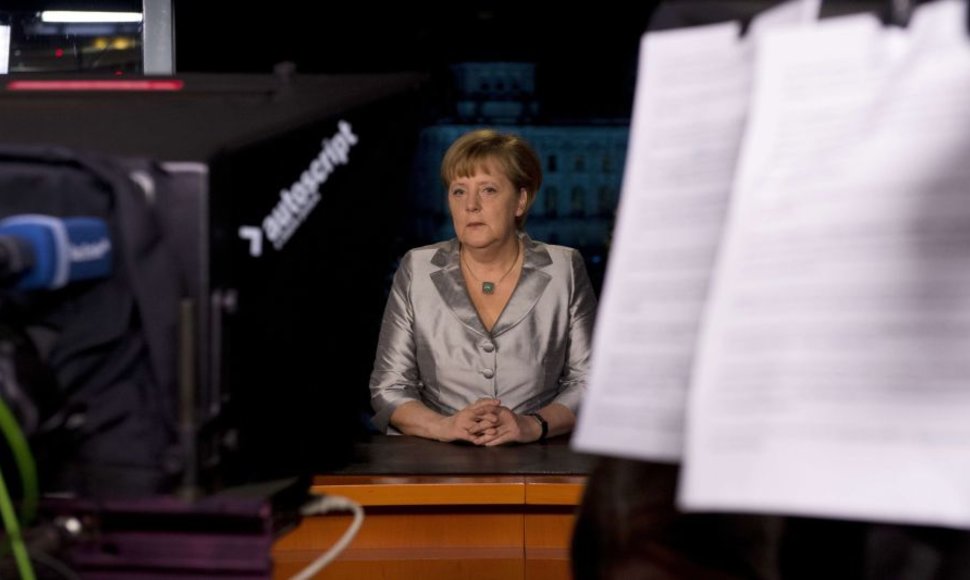 Televizija sekmadienį transliavo Angelos Merkel naujametinę kalbą.
