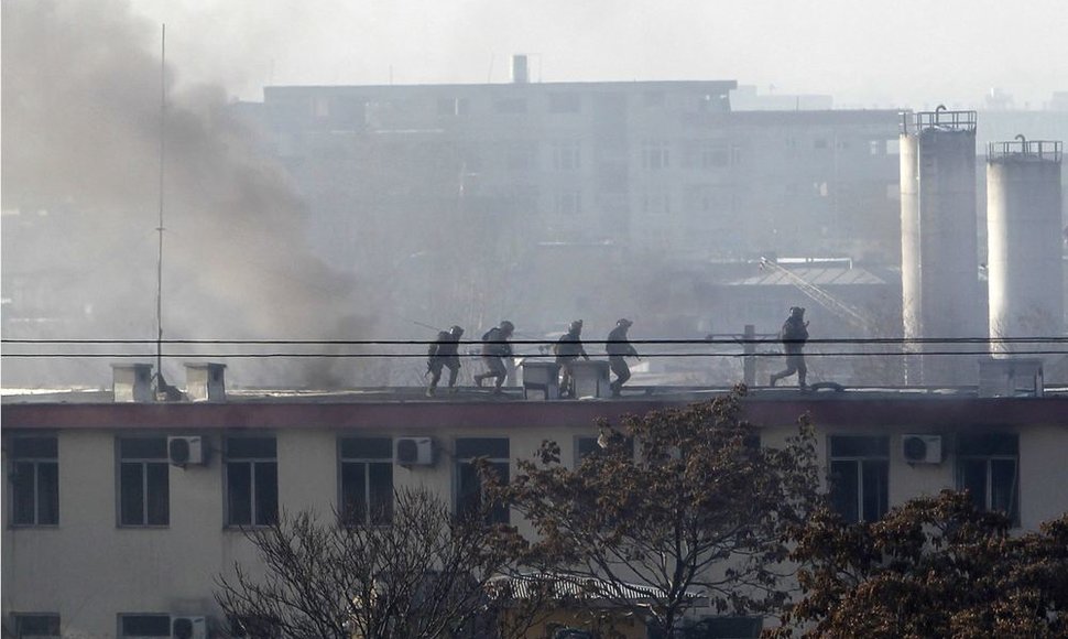Sprogimai kelių policijos būstinėje Kabule