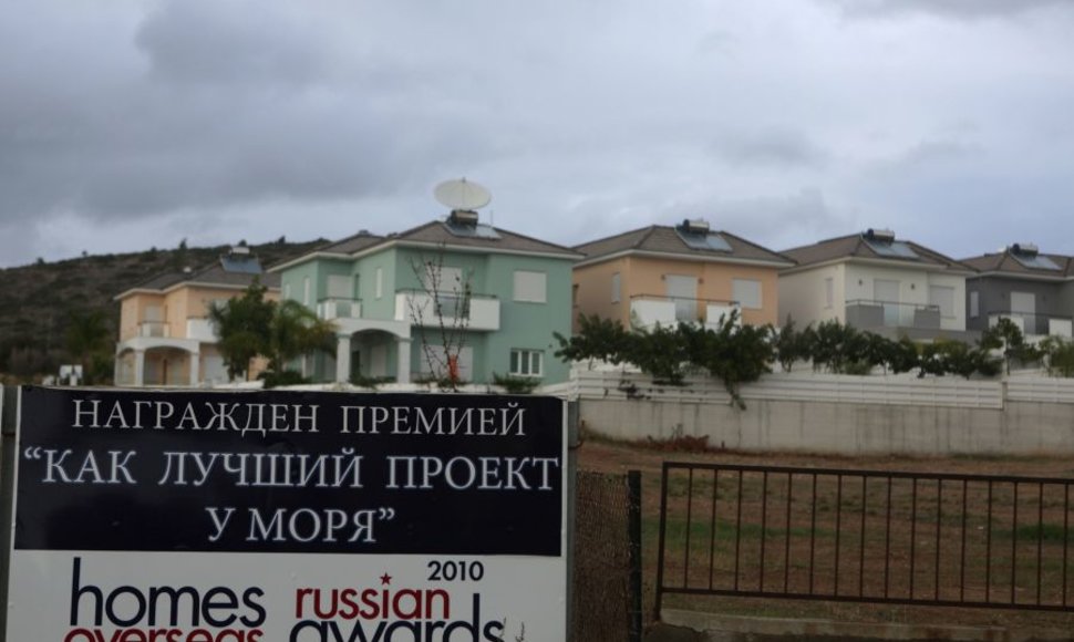 Rusai Kipre itin laukiami, jiems skirtos net rusiškos reklamos. 