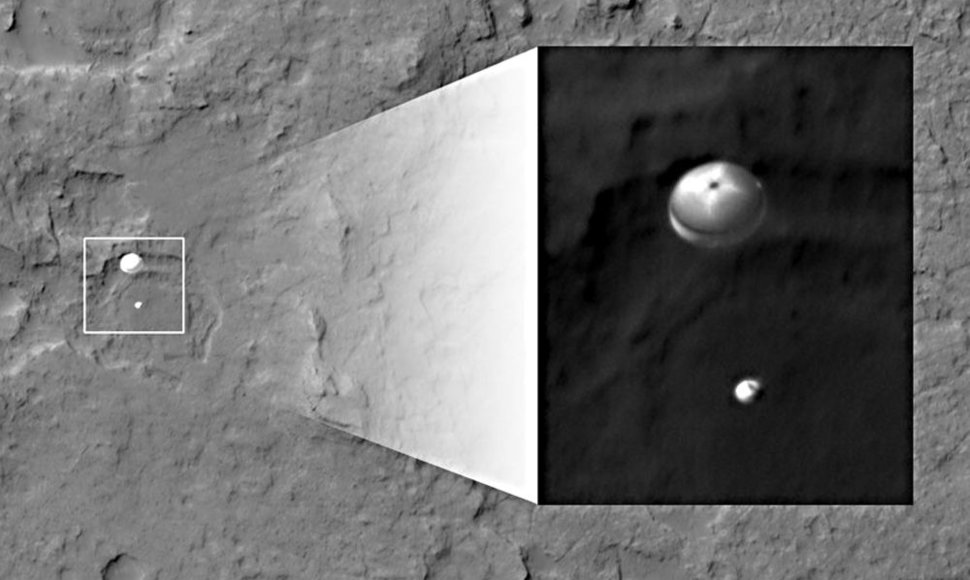 „Curiosity“ nusileidimą Marse fiksavo ir NASA palydovai. 