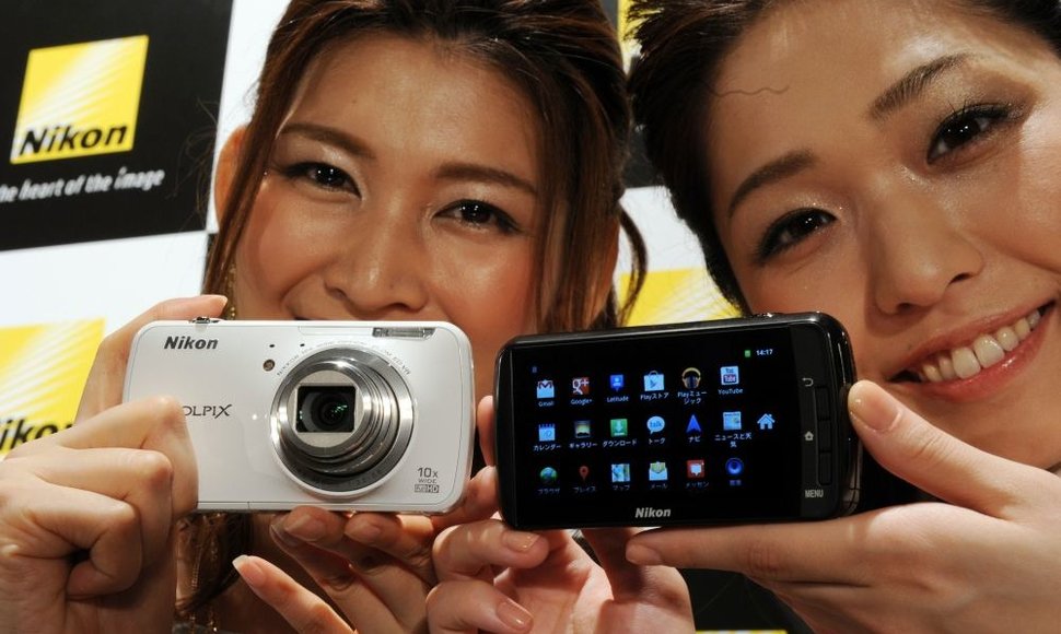 Fotoaparatas „Nikon Coolpix S800c“ su „Android“ operacine sistema