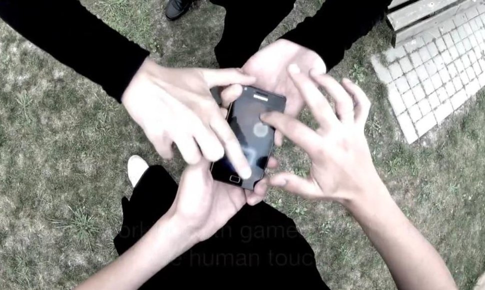 Mobiliosios aplikacijos „Touchies“ tikslas – skatinti žmones žaidžiant liesti vienas kitą.