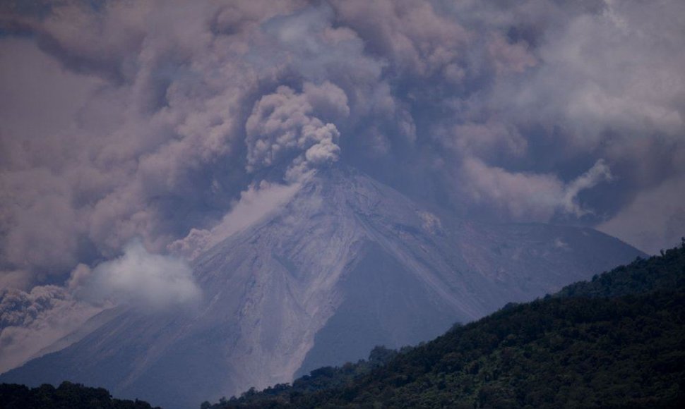 Fuego ugnikalnio išsiveržimas