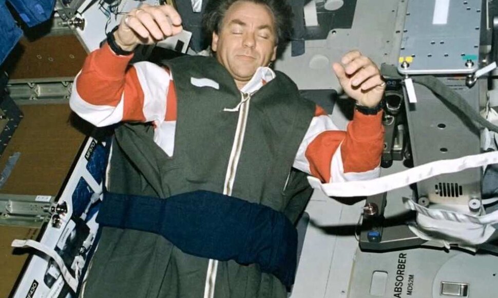 Miegantis astronautas