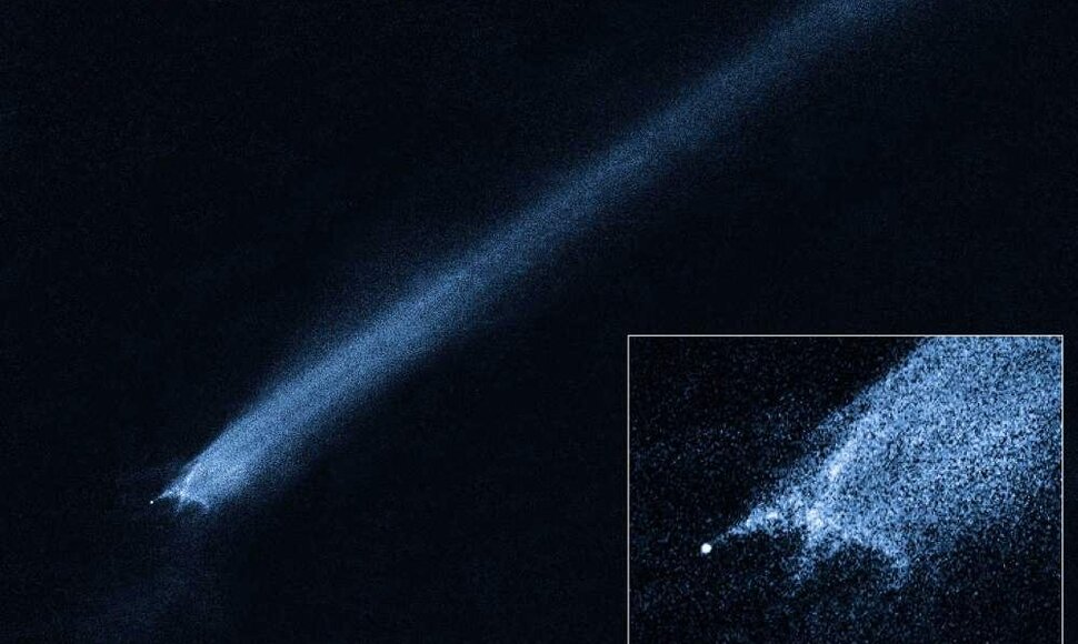 Paaiškėjo, kad keistas, į kometą panašus 2010 m. atrastas objektas „P/2010 A2“ iš tiesų yra asteroidas, kaktomuša susidūręs su kitu tokio pat likimo broliu.