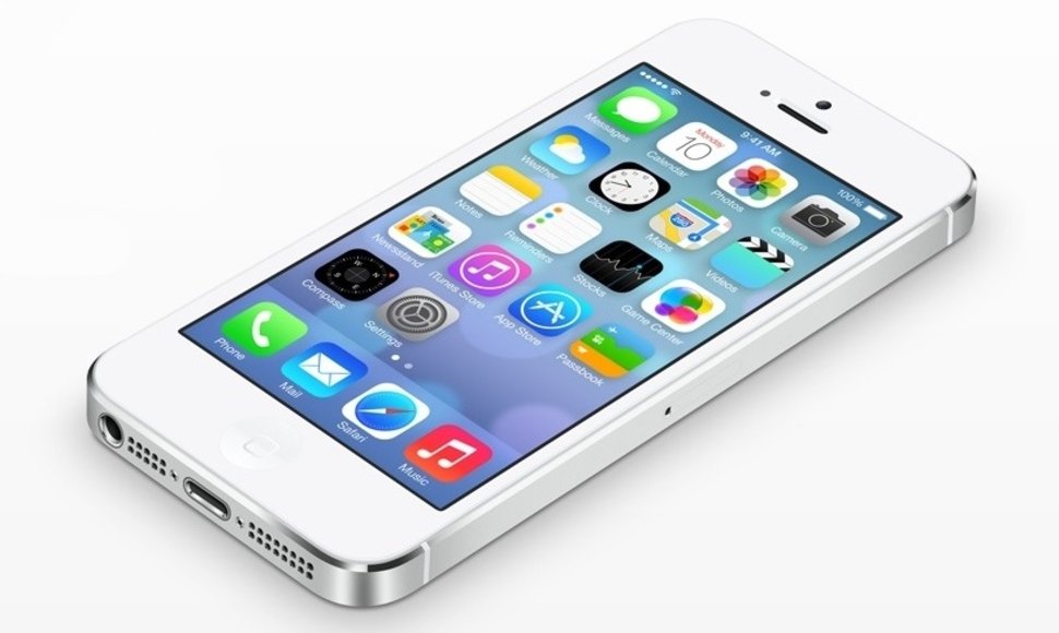 Išmanusis telefonas „iPhone 5“ su operacine sistema „iOS 7“