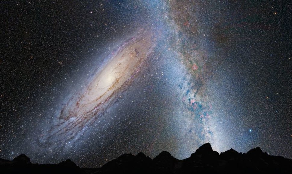 Maždaug taip naktiniame Žemės danguje po 3,75 mlrd. metų turėtų atrodyti priartėjusi Andromedos galaktika.