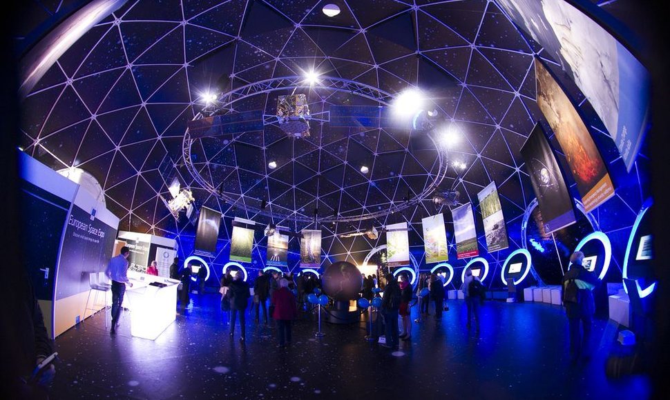 Parodos „European Space Expo“ lankytojai kviečiami susipažinti su kosmoso technologijomis ir jų nauda