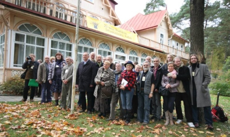 2011-ųjų festivalio „Poetinis Druskininkų ruduo“ dalyviai 