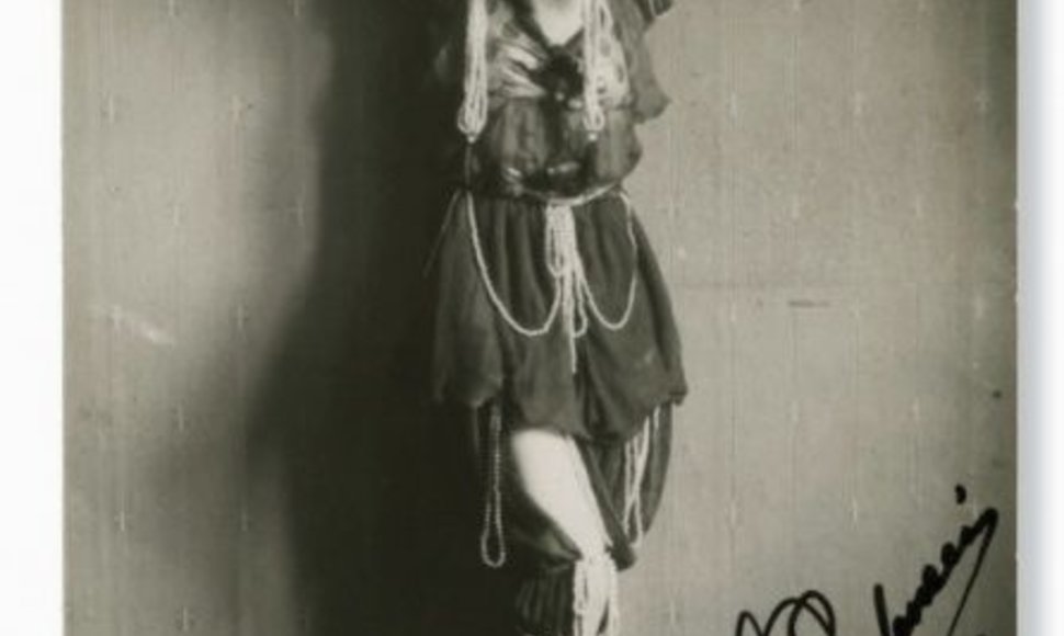 Olga Dubeneckienė-Kalpokienė, 1930 m.