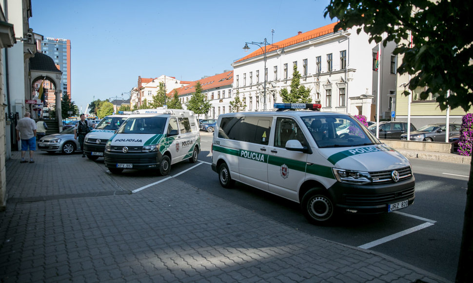 Mitingas Klaipėdoje: klaipėdiečiai sukilo V.Titovą 