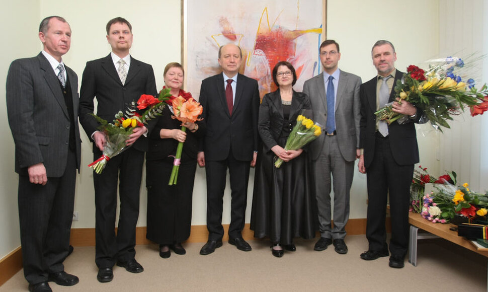 Vyriausybės rūmuose trečiadienį buvo apdovanoti Metų mokytojo premijas pelnę pedagogai.