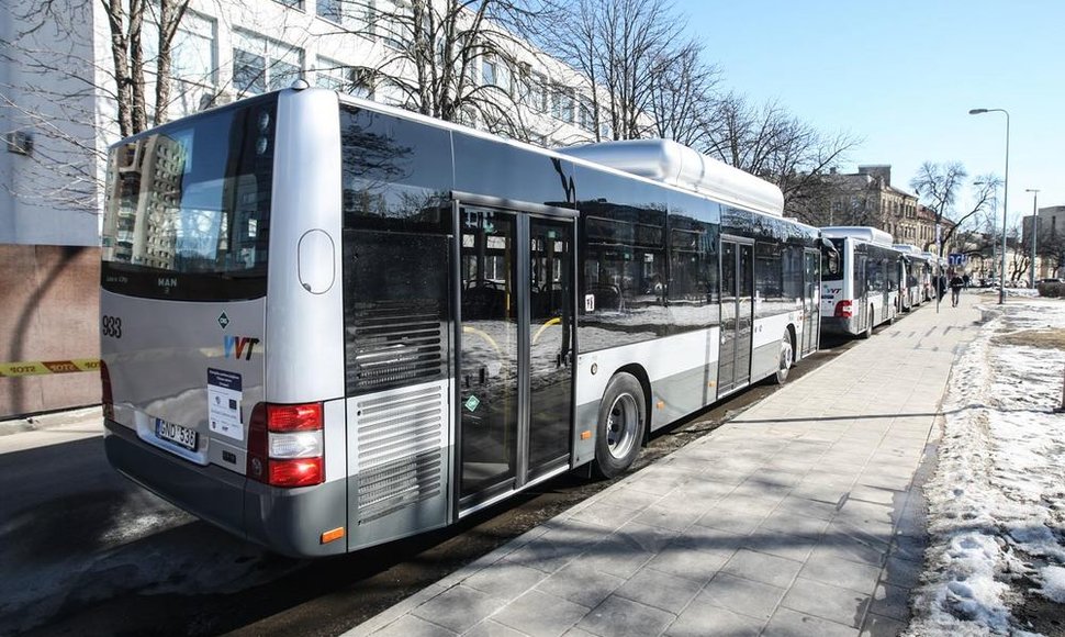 Naujieji autobusai jau važinėja sostinės gatvėmis