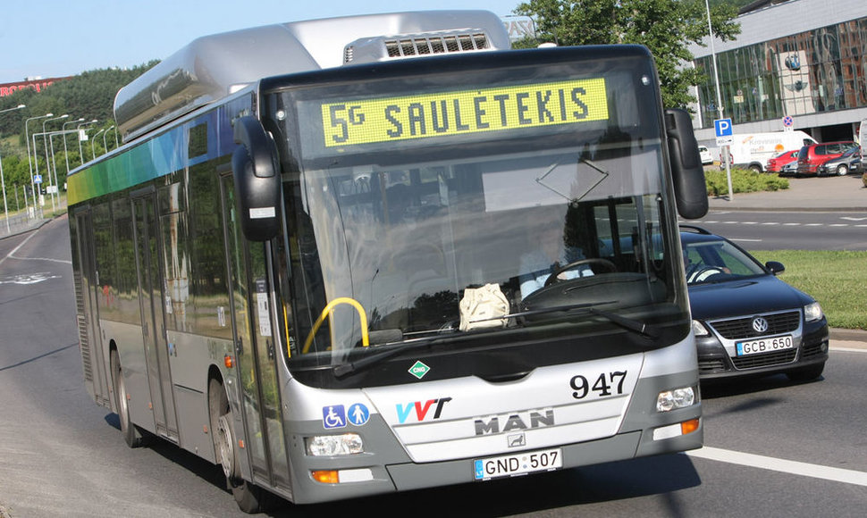 Autobusų ir troleibusų keleiviams tenka prisitaikyti prie naujų važinėjimo po Vilnių ypatumų