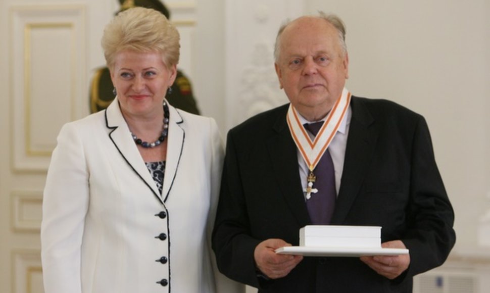Apdovanojamas Stanislavas Šuškevičius