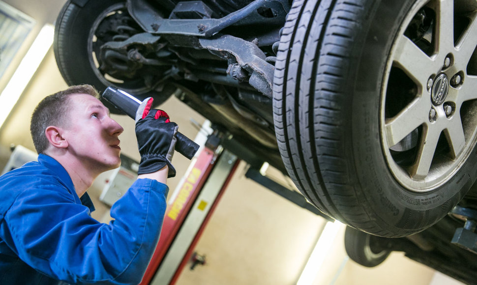 Autoservisas paaiškino, kaip techninę apžiūrą įveikti iš pirmo karto