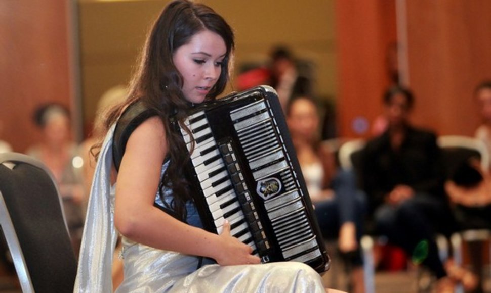 Ieva Gervinskaitė talentų konkurse Londone.