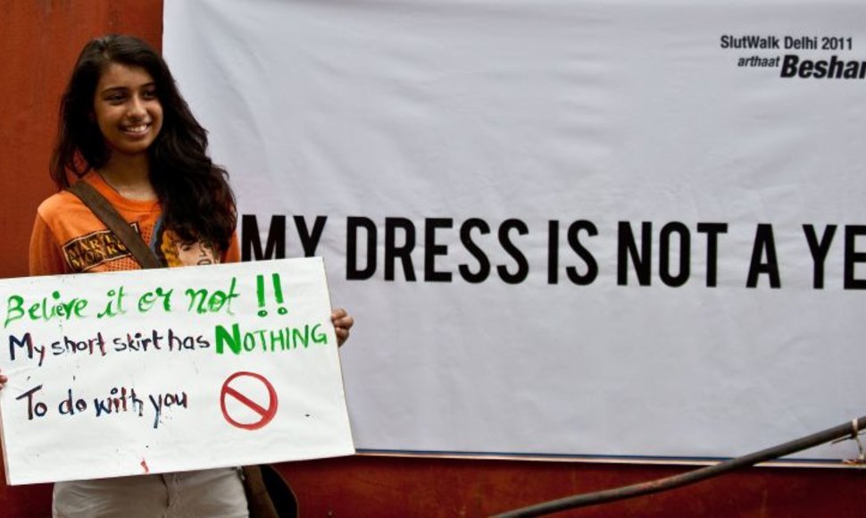 Raginimai užkirsti kelią nevaržomam seksualiniam priekabiavimui Indijoje