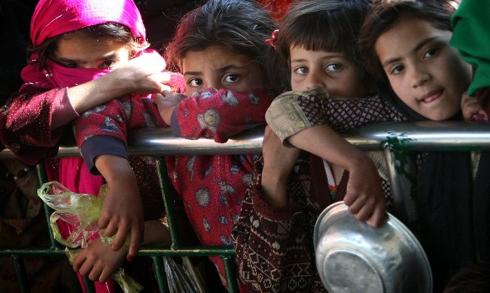 Pakistaną krečia didelį nepriteklių jaučiančių žmonių savižudybės