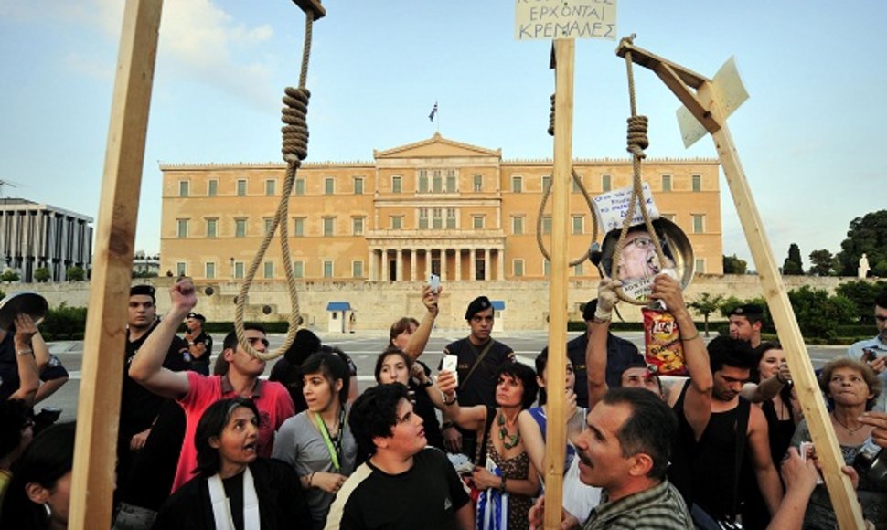 Protestai priešais Graikijos parlamentą